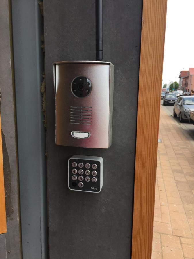 Suite 336 Менен Екстер'єр фото